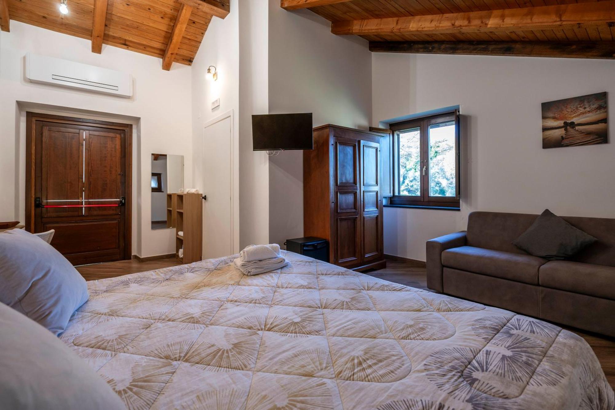 Le Querce Farmhouse Агрополи Номер фото